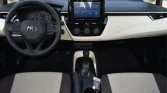 Toyota Corolla 2025 Blanche – Élégance, Performance et Efficience Hybride